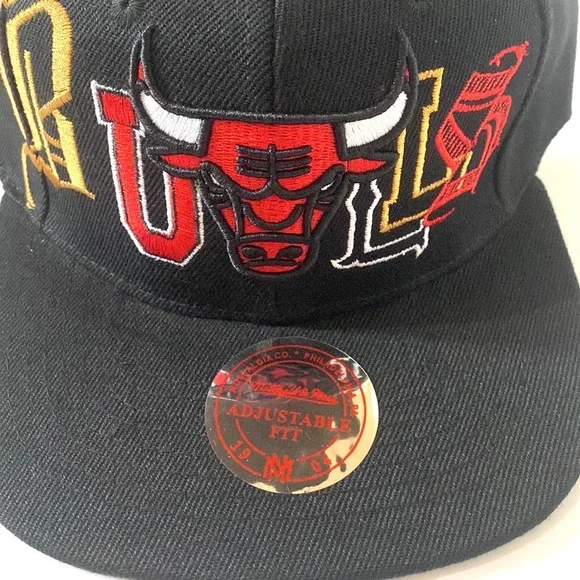 Chicago Bulls Hardwood Classics Mitchell & Ness Snapback - Picture 2 of 5